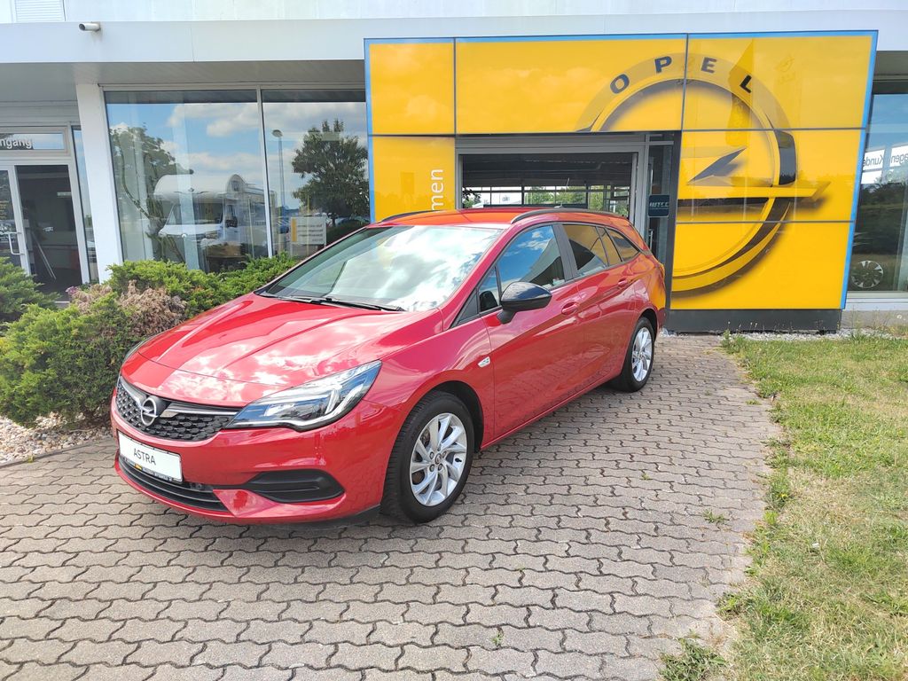 Opel Astra 2021