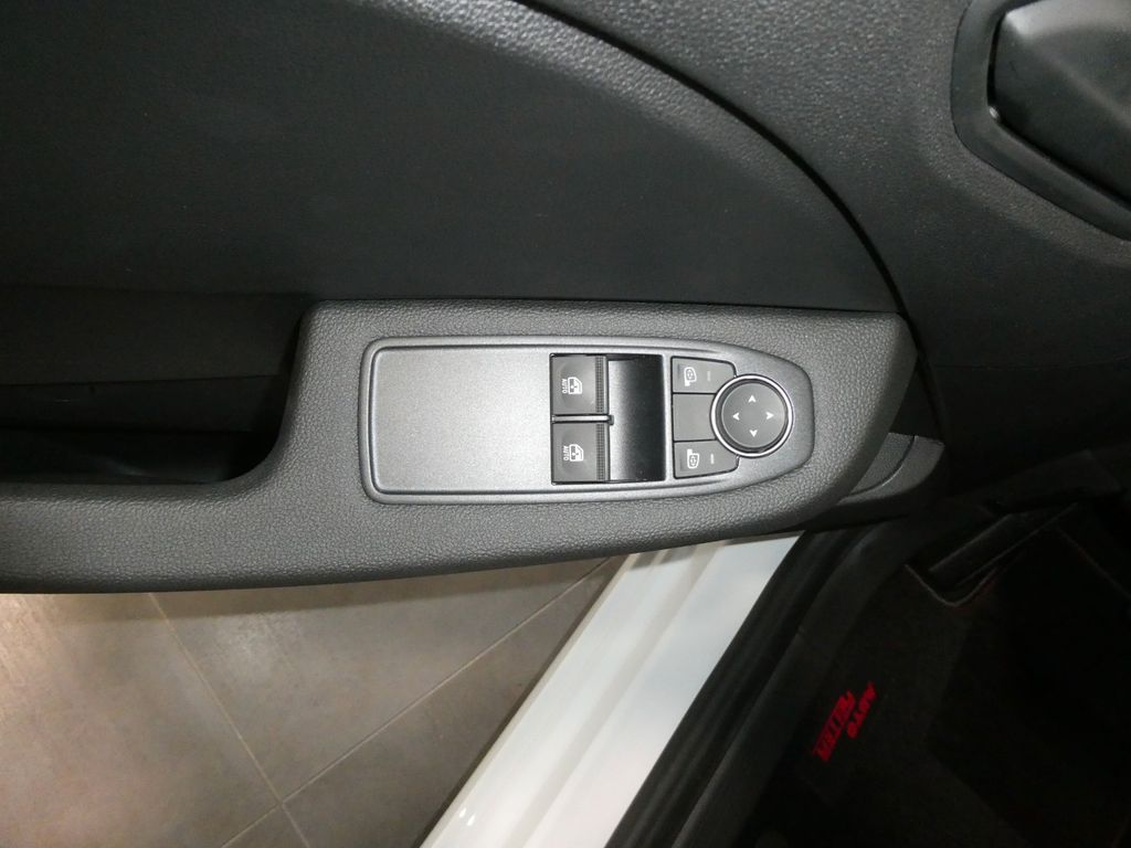 Mitsubishi Colt 2025