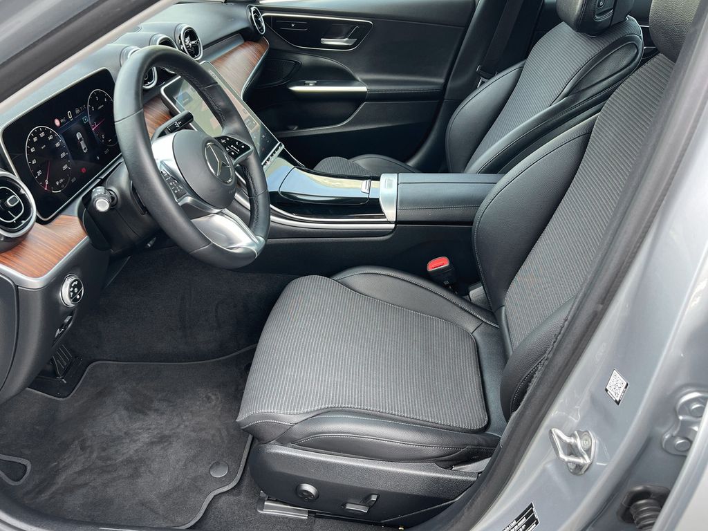 Mercedes-Benz C 300 2023