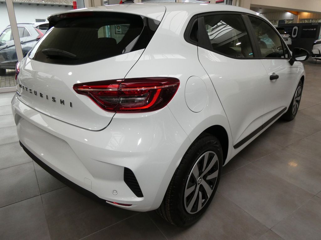 Mitsubishi Colt 2025