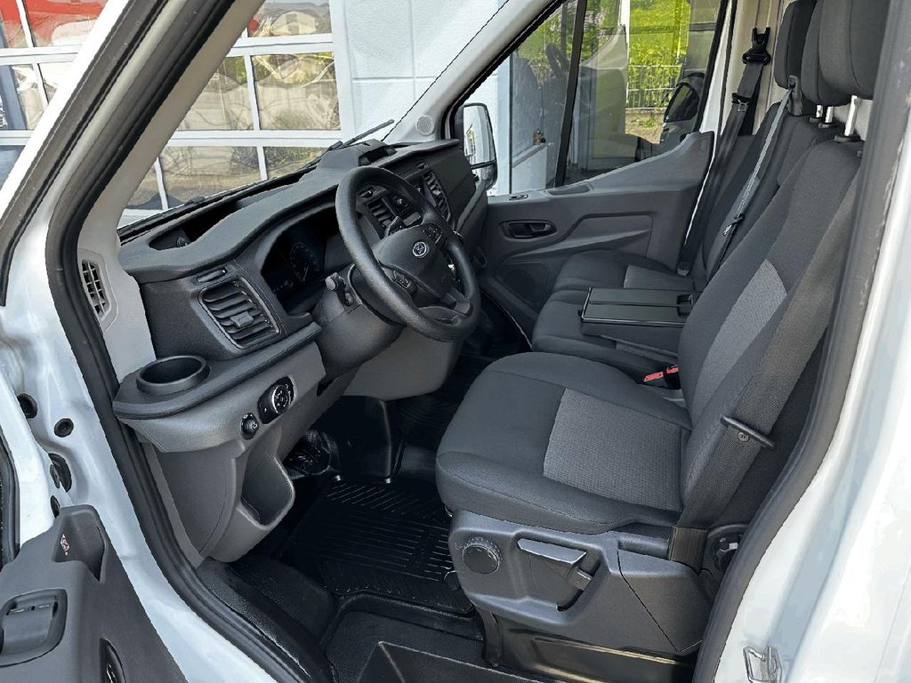 Ford Transit 2024