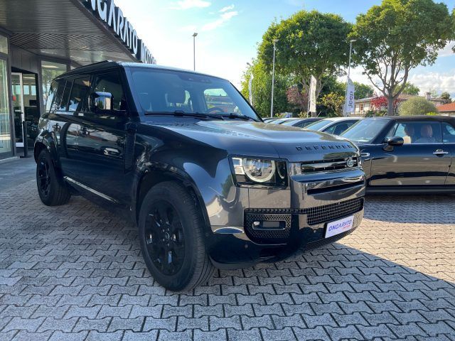 Land Rover Defender 2024