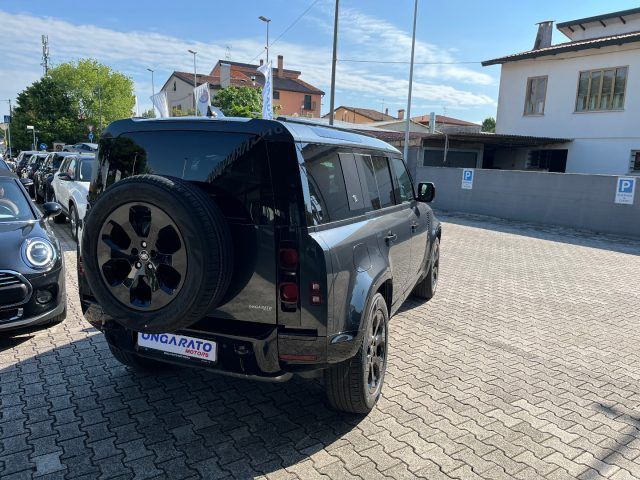 Land Rover Defender 2024