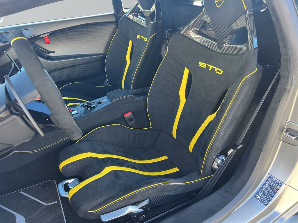 Lamborghini Huracán 2023