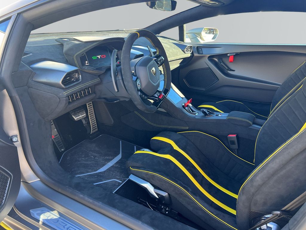 Lamborghini Huracán 2023