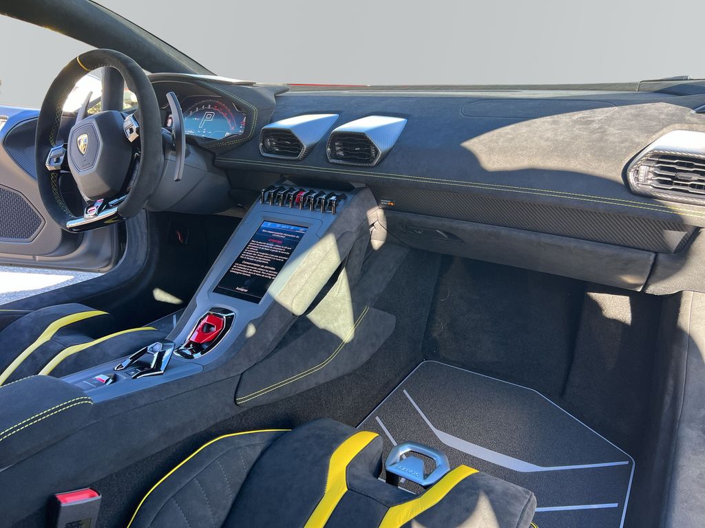 Lamborghini Huracán 2023