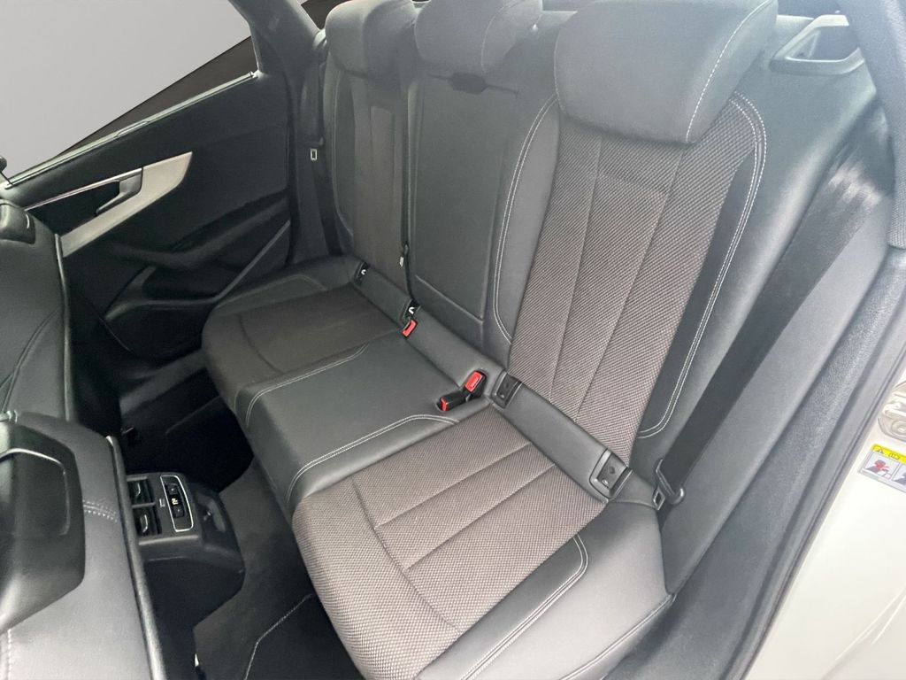 Audi A4 2023
