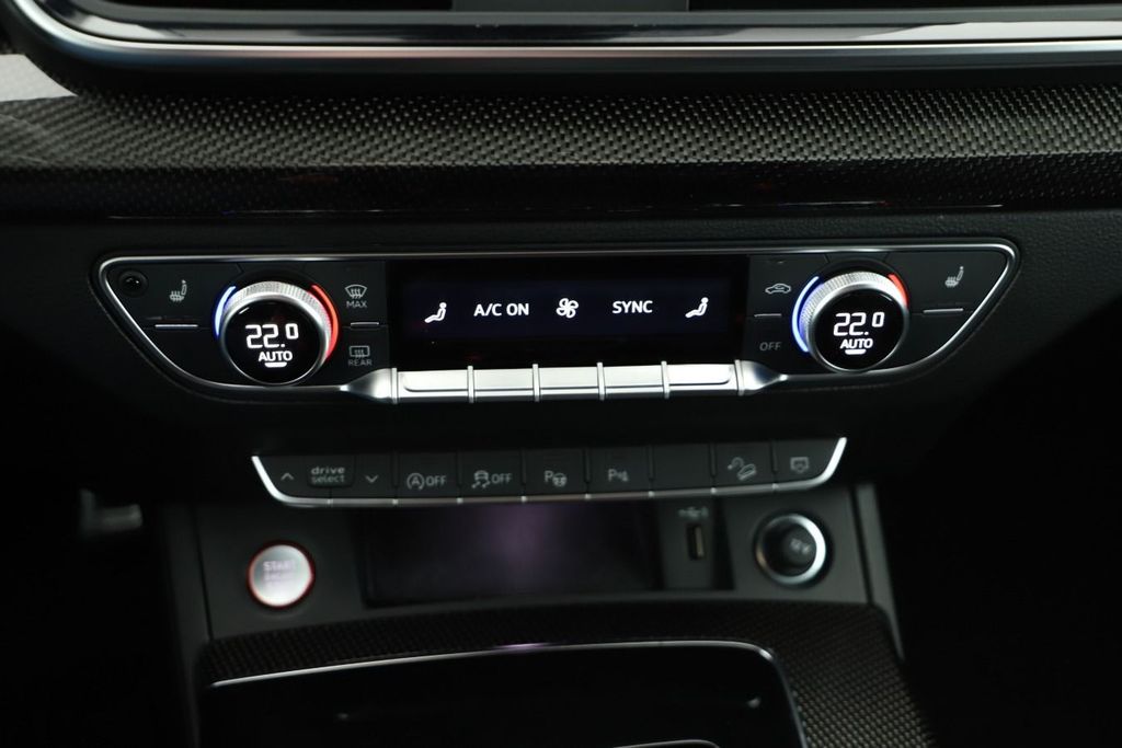 Audi SQ5 2022