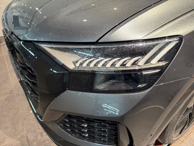 Audi RSQ8 2024