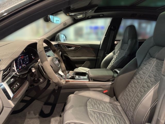 Audi RSQ8 2024
