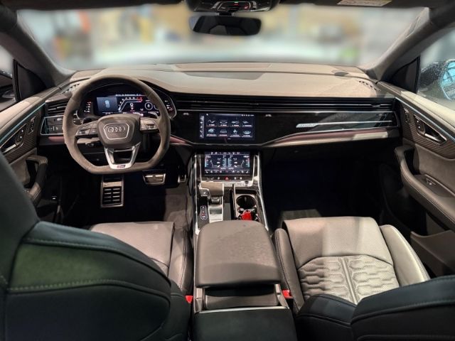 Audi RSQ8 2024