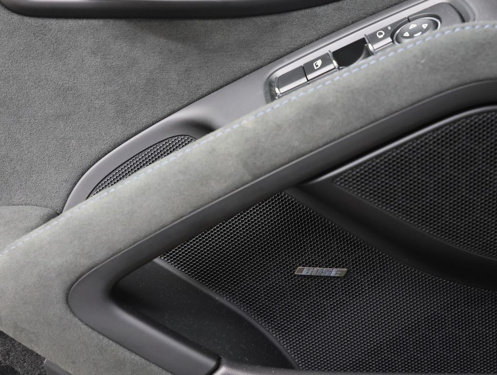 Porsche Cayman 2023