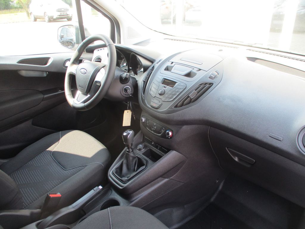 Ford Transit Courier 2023