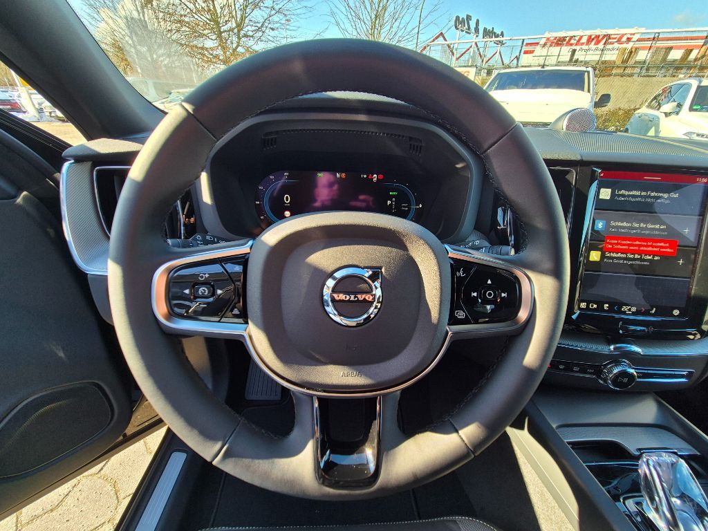 Volvo XC60 2025