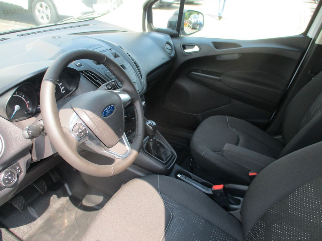 Ford Transit Courier 2023