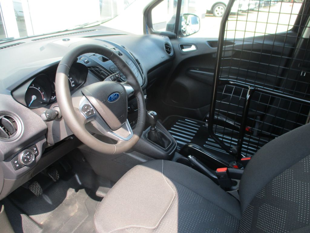 Ford Transit Courier 2023