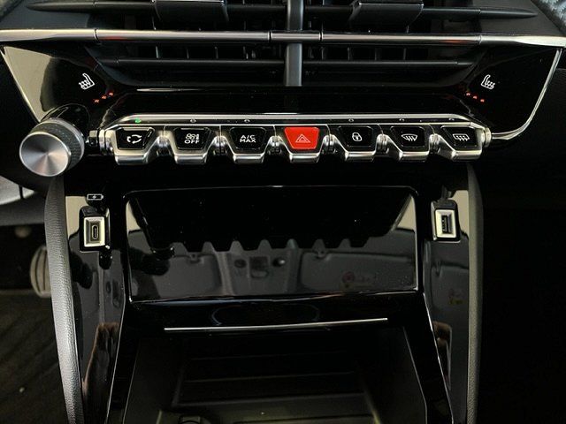Peugeot 208 2022