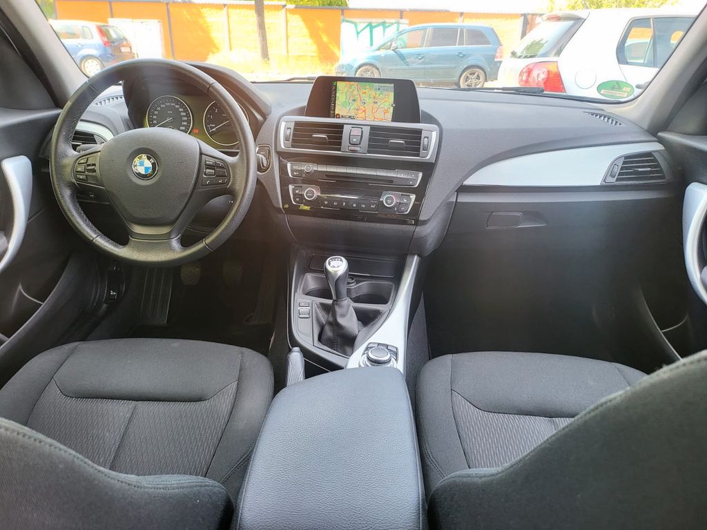 BMW 118 2016