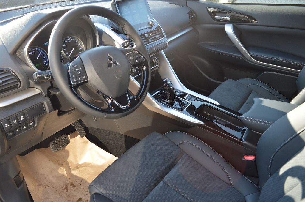 Mitsubishi Eclipse Cross 2024