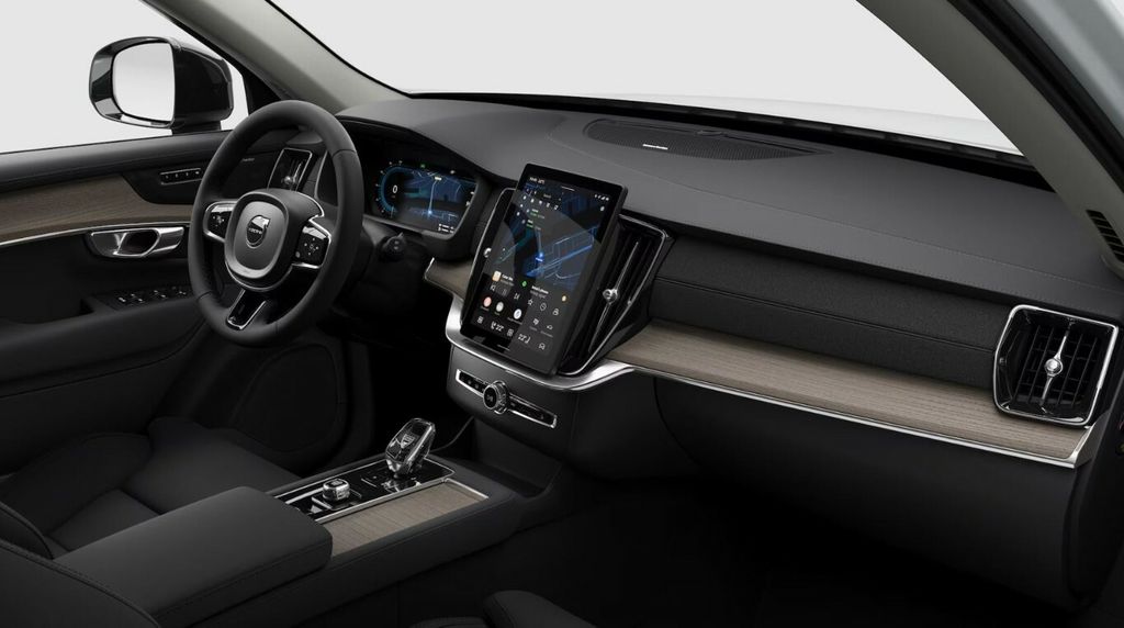 Volvo XC90 2025