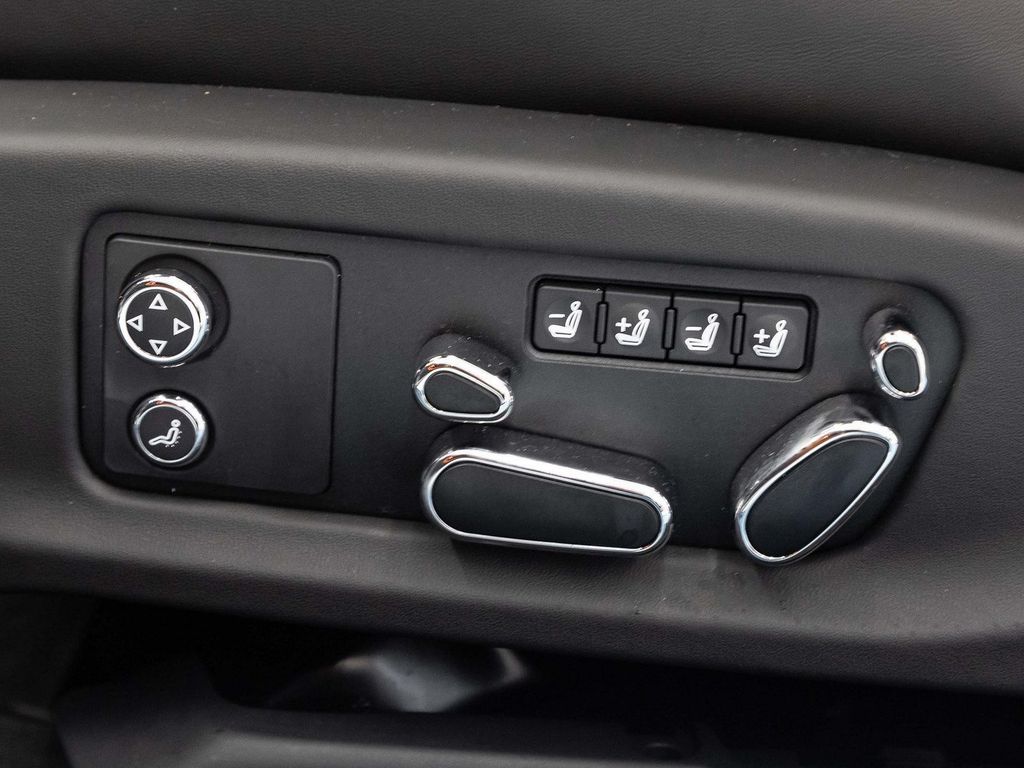 Bentley Continental GTC 2025