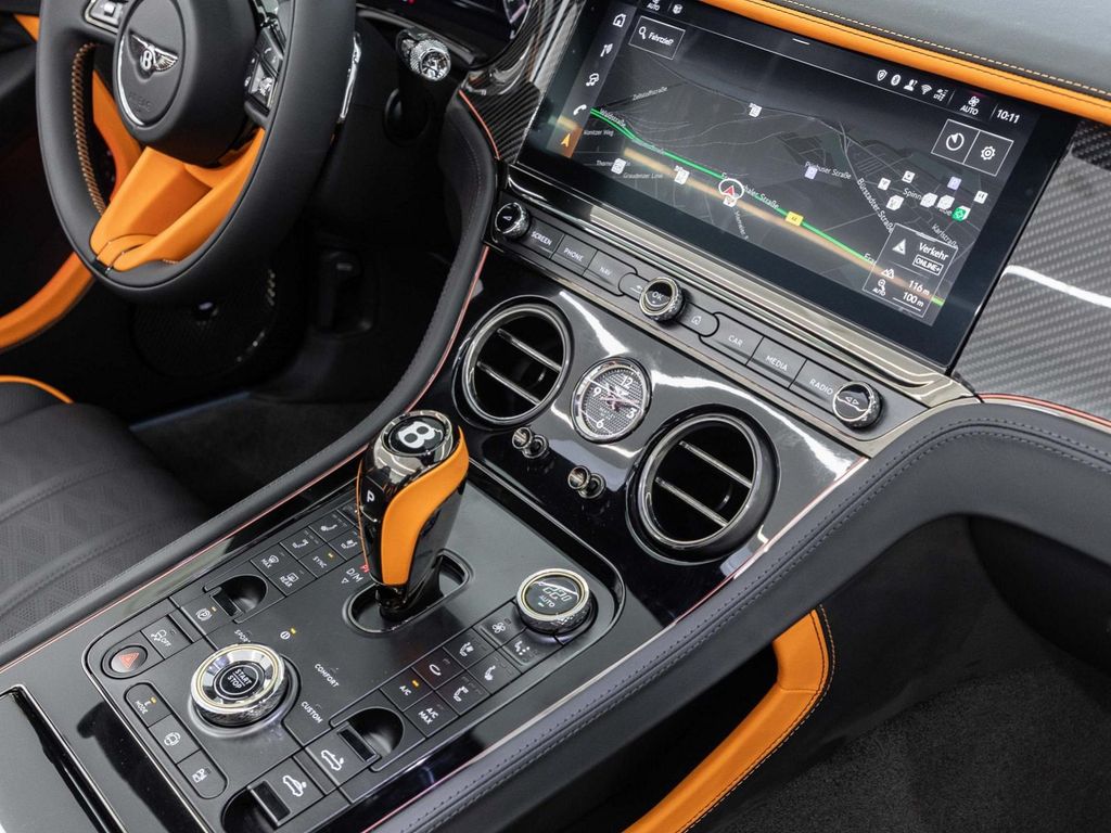 Bentley Continental GTC 2025