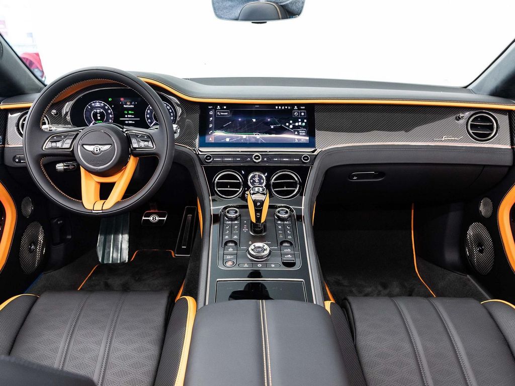 Bentley Continental GTC 2025