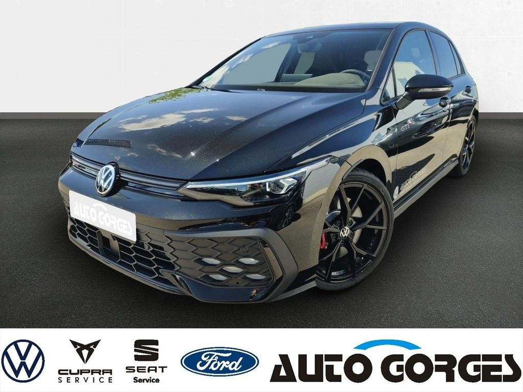 Volkswagen Golf 2025