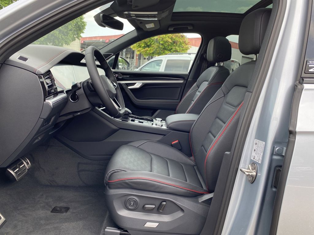 Volkswagen Touareg 2025