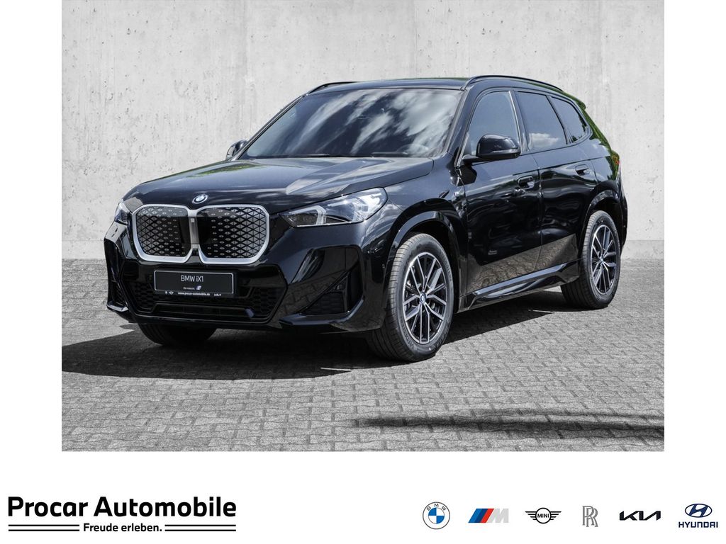 BMW iX1