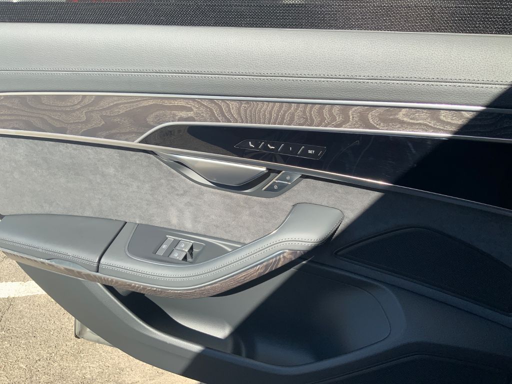 Audi A8 2023