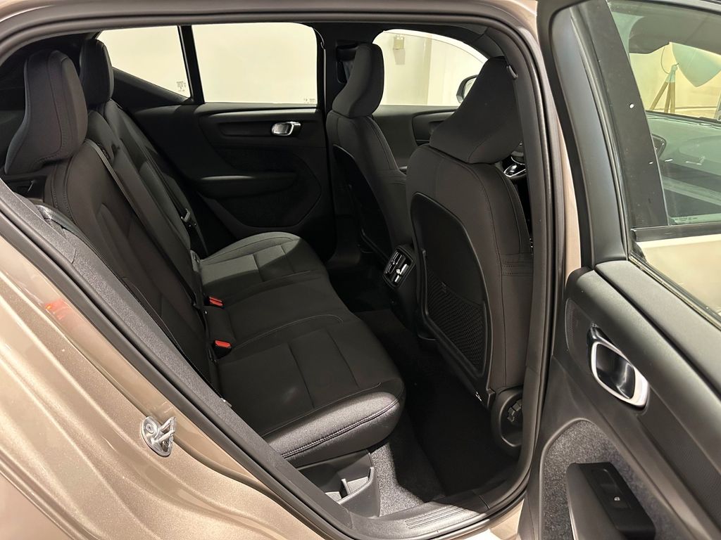 Volvo XC40 2024