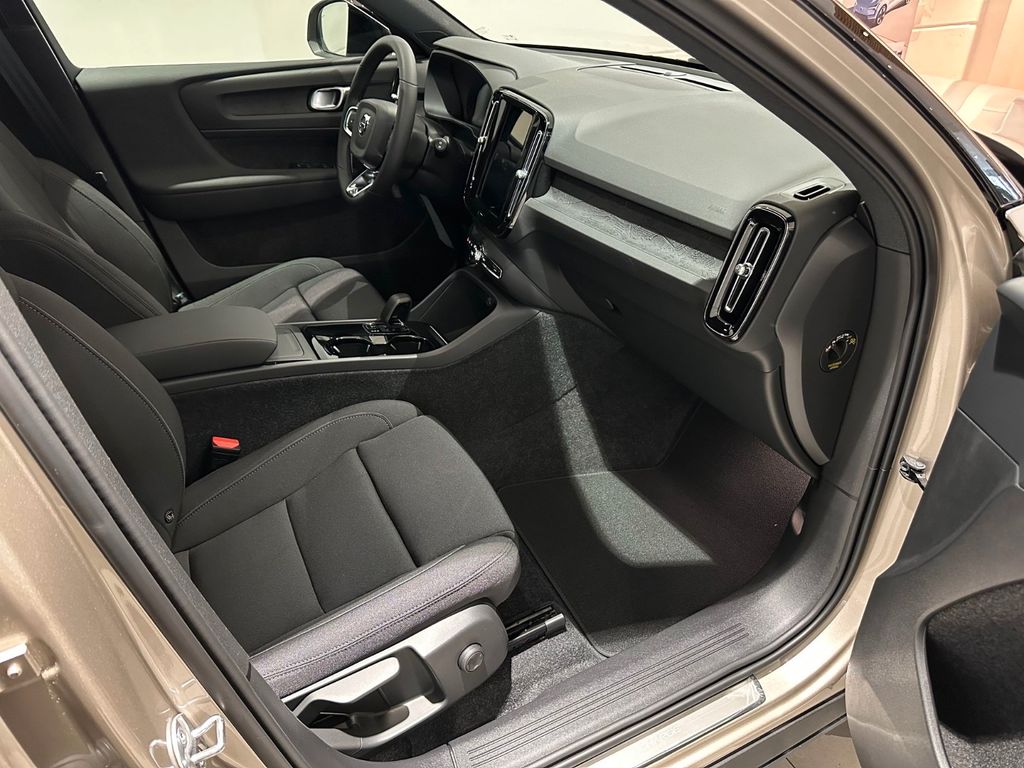 Volvo XC40 2024