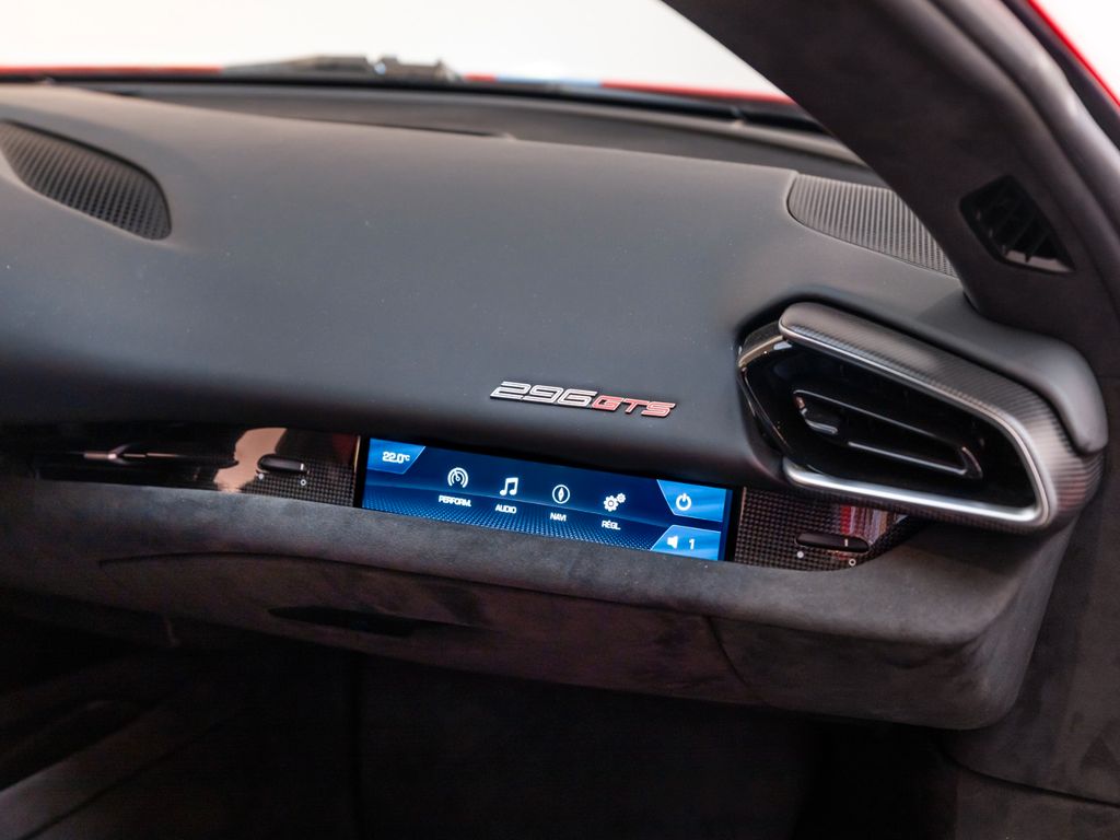 Ferrari 296 GTS 2022