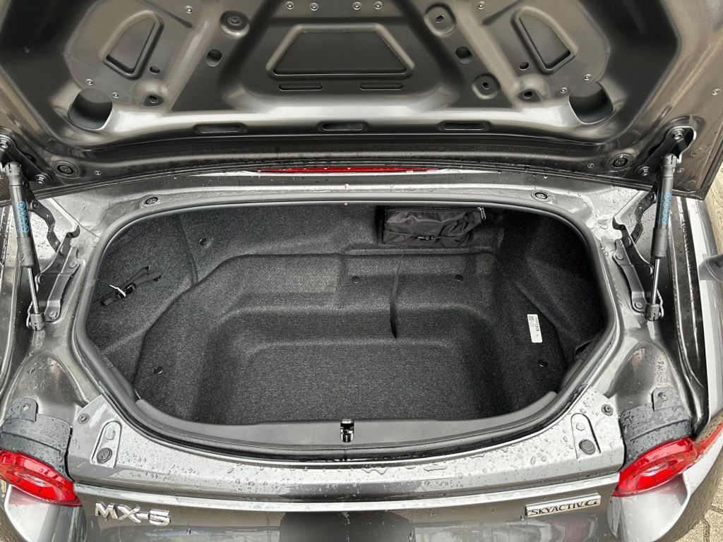 Mazda MX-5 2025