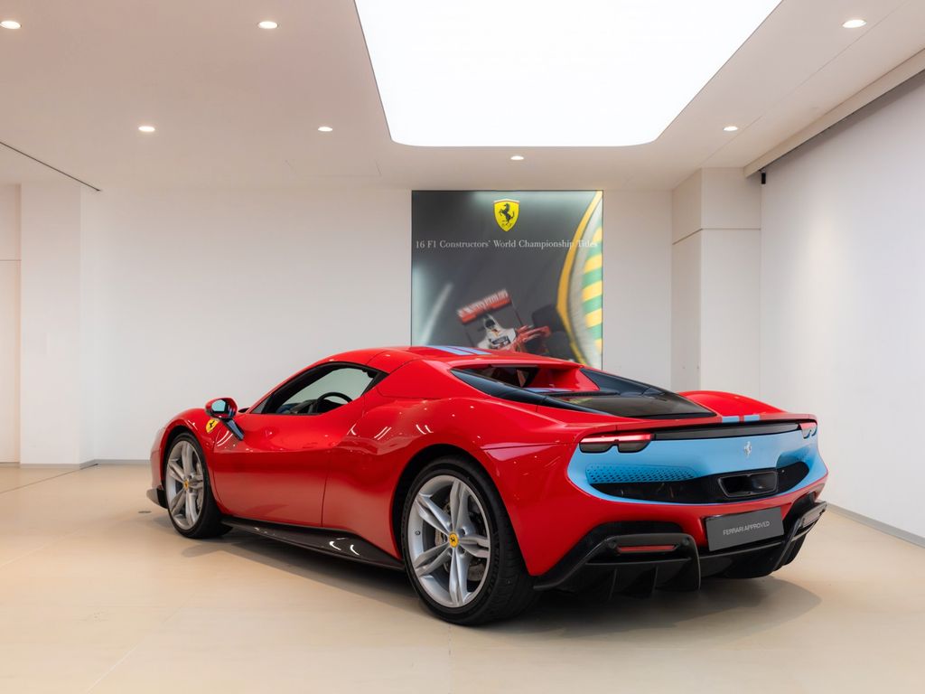 Ferrari 296 GTS 2022