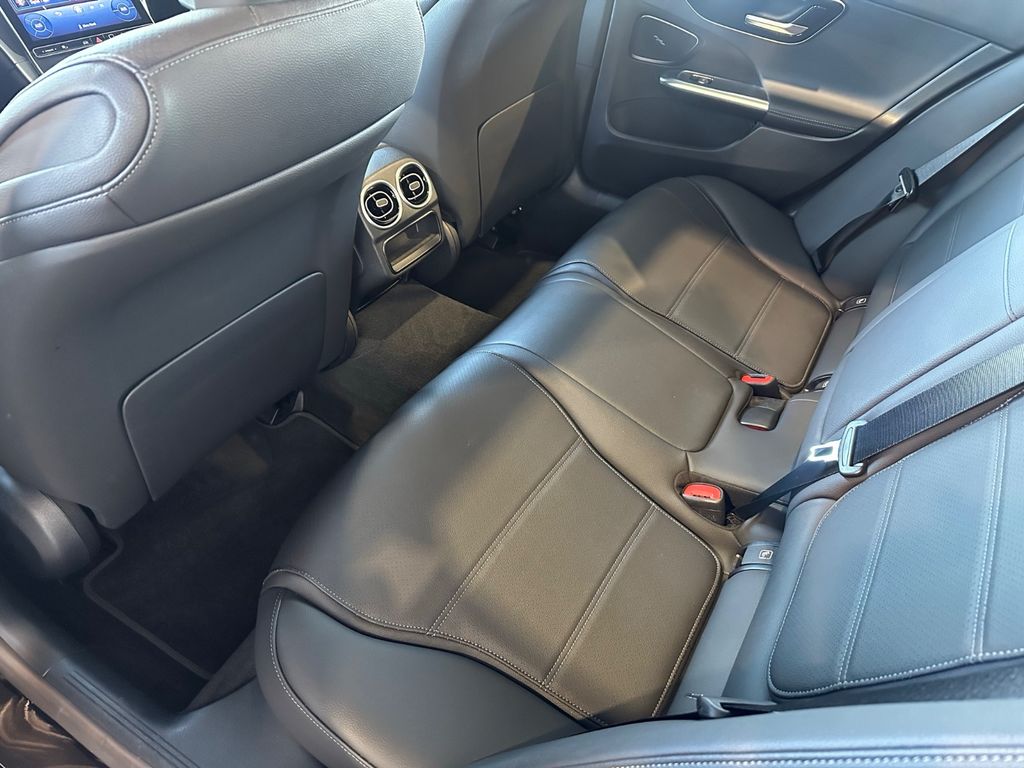 Mercedes-Benz C 300 2023