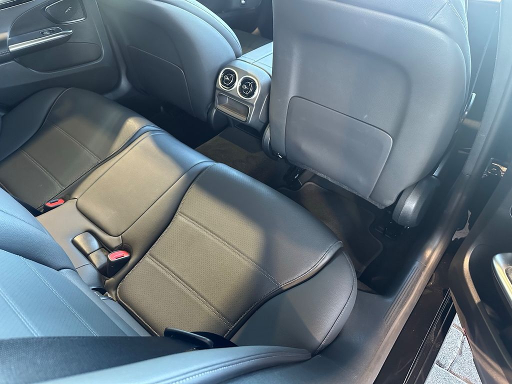 Mercedes-Benz C 300 2023