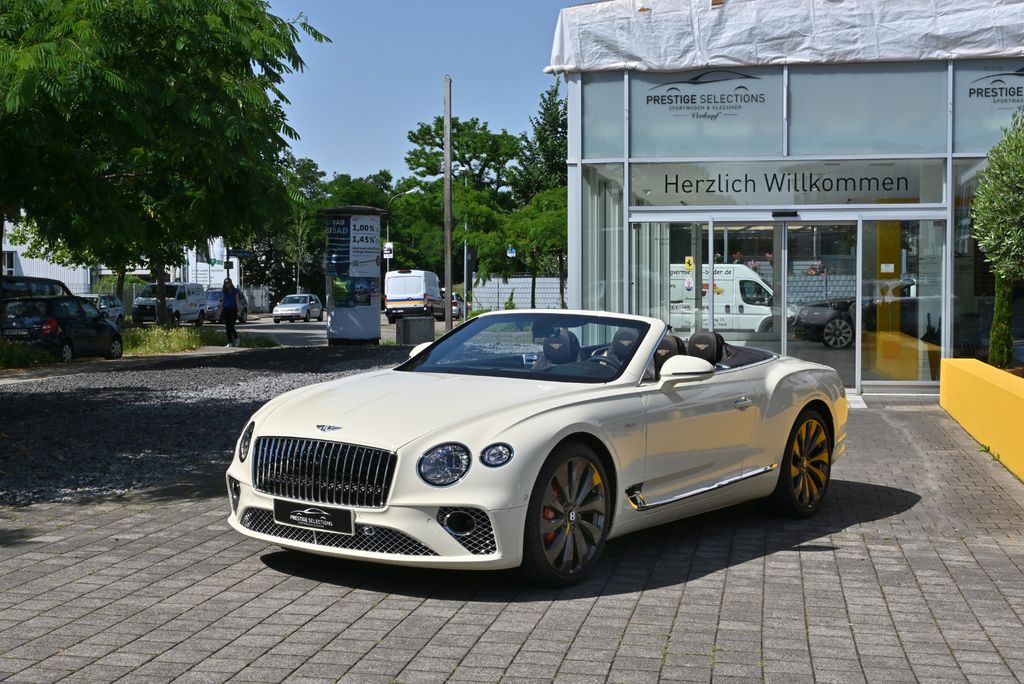 Bentley Continental GTC 2024