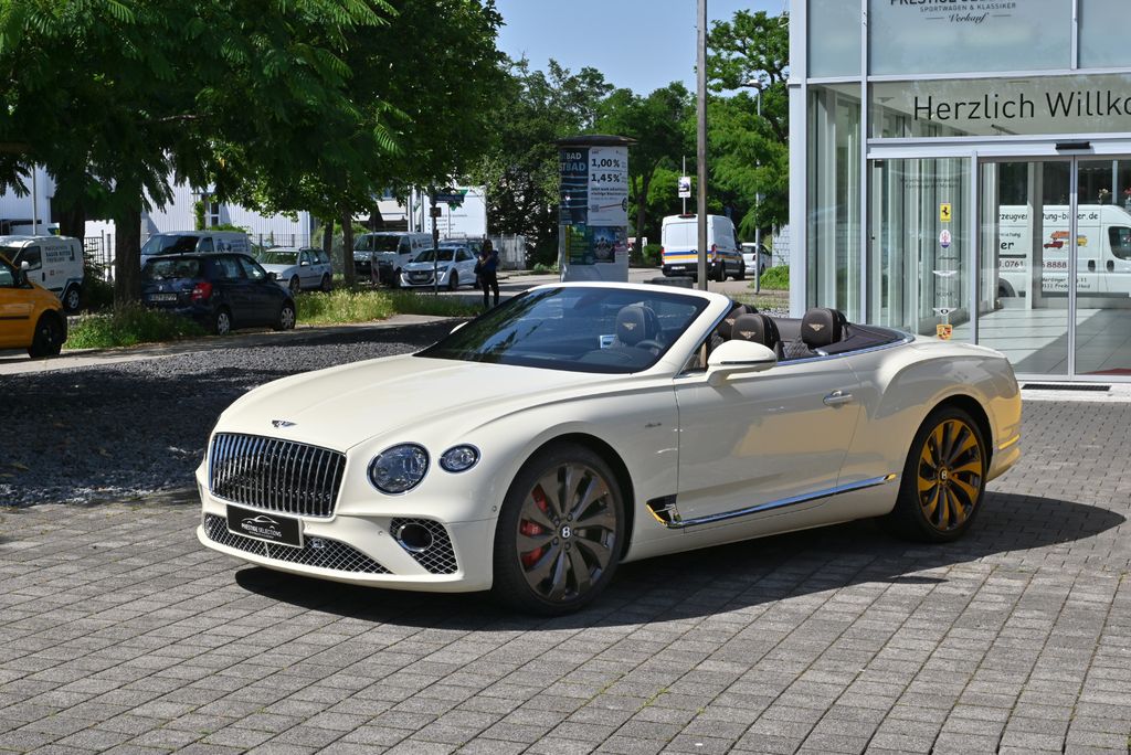 Bentley Continental GTC 2024
