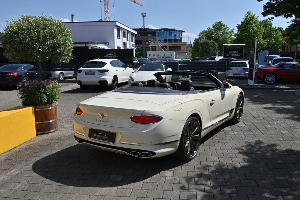 Bentley Continental GTC 2024