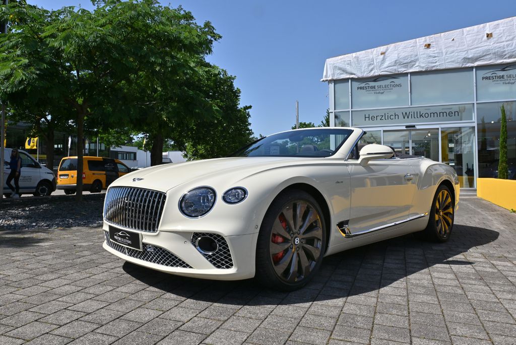 Bentley Continental GTC 2024