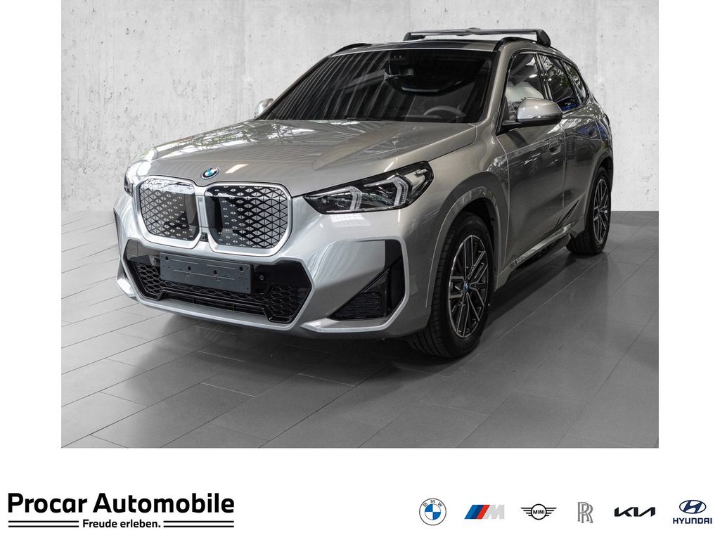 BMW iX1 2025