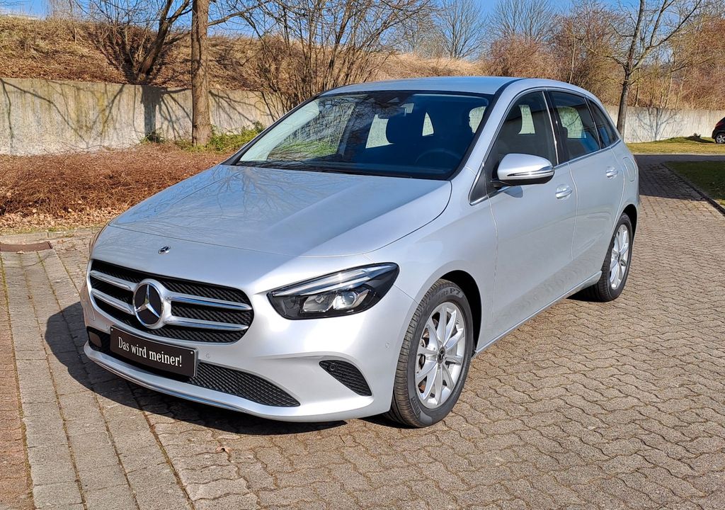 Mercedes-Benz B 200 2022