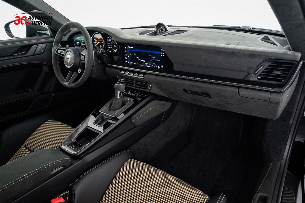 Porsche 992 2024