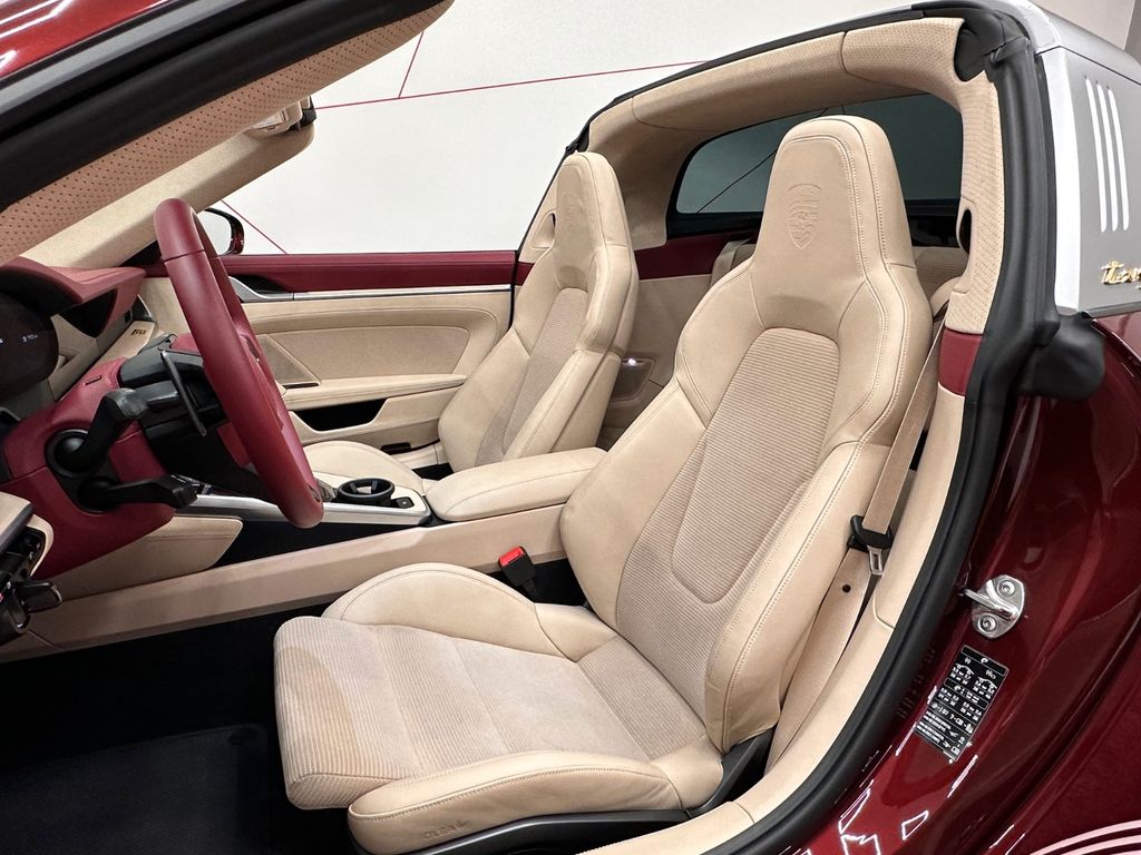 Porsche 992 2021