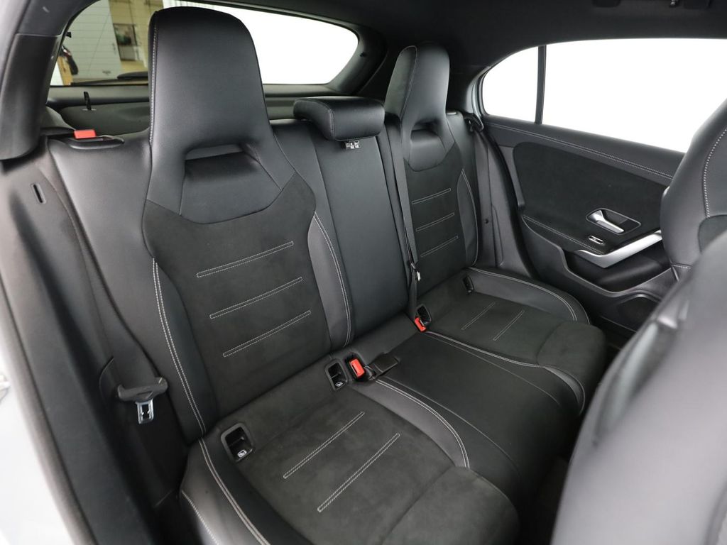 Mercedes-Benz A 250 2021