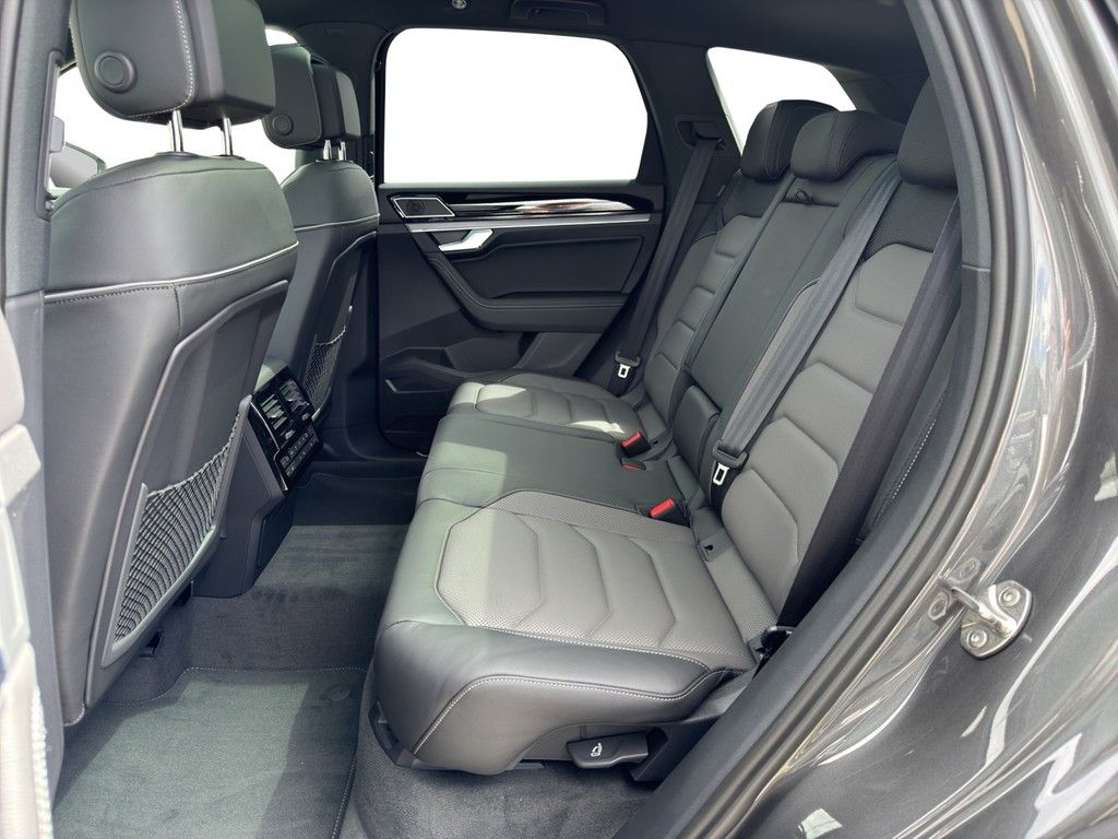 Volkswagen Touareg 2025