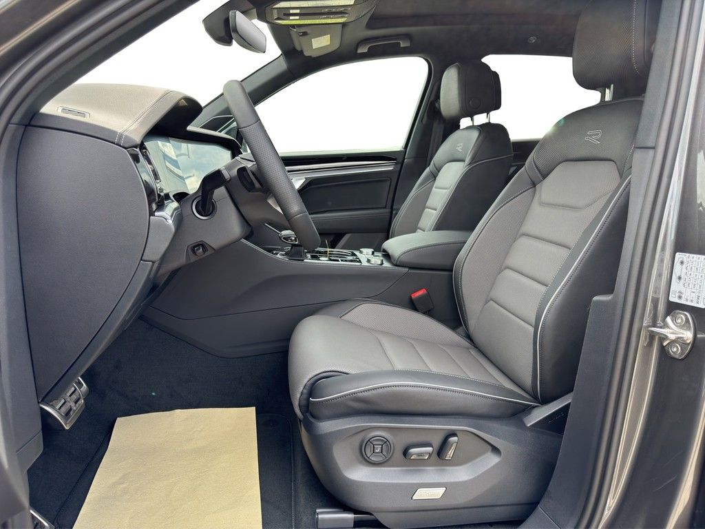 Volkswagen Touareg 2025