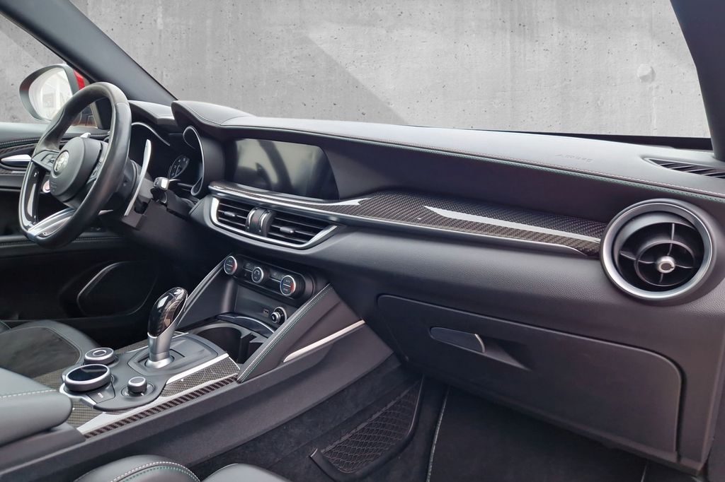 Alfa Romeo Stelvio 2019